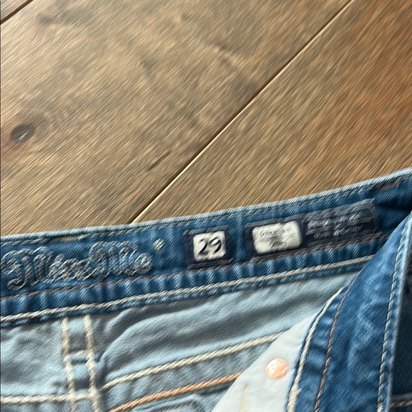 Women's Miss Me Distressed Denim Shorts - Picture 3 of 6